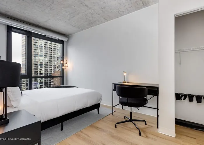 South Loop Rooftop With In And Out Parking 2