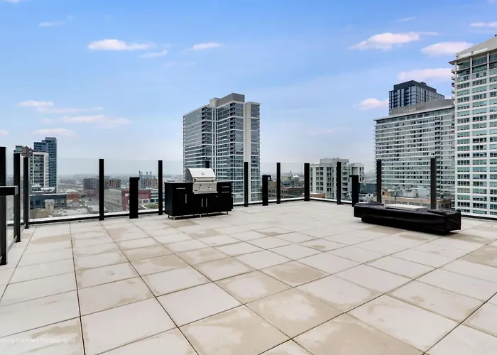 South Loop Rooftop With In And Out Parking 2 * Chicago