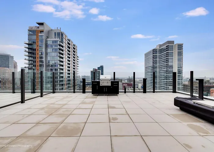 South Loop Rooftop With In And Out Parking 2 * Chicago